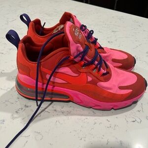 Nike 270